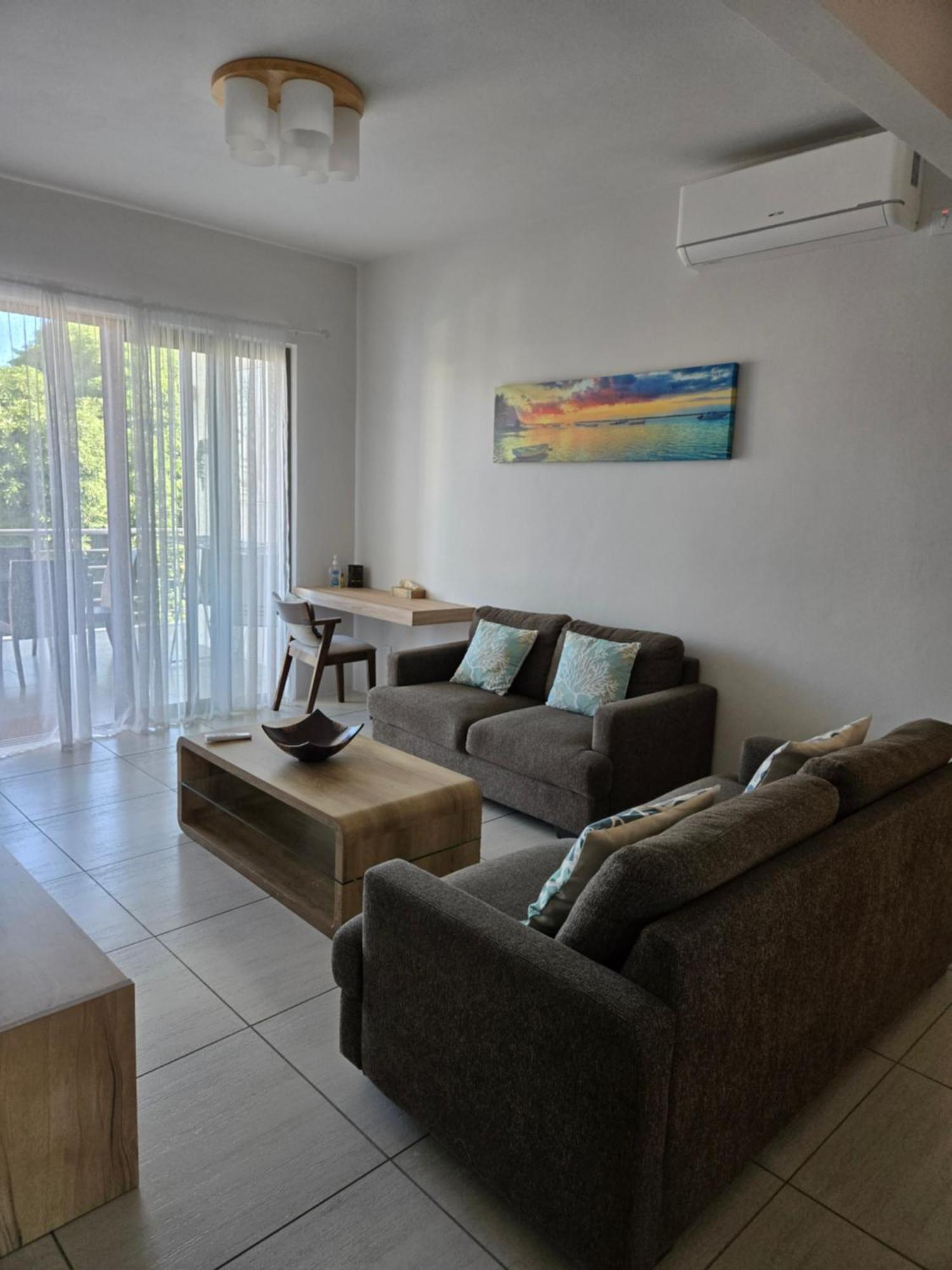 Modern And Cosy Condo: Westwood Apartments Flic-en-Flacq Екстериор снимка