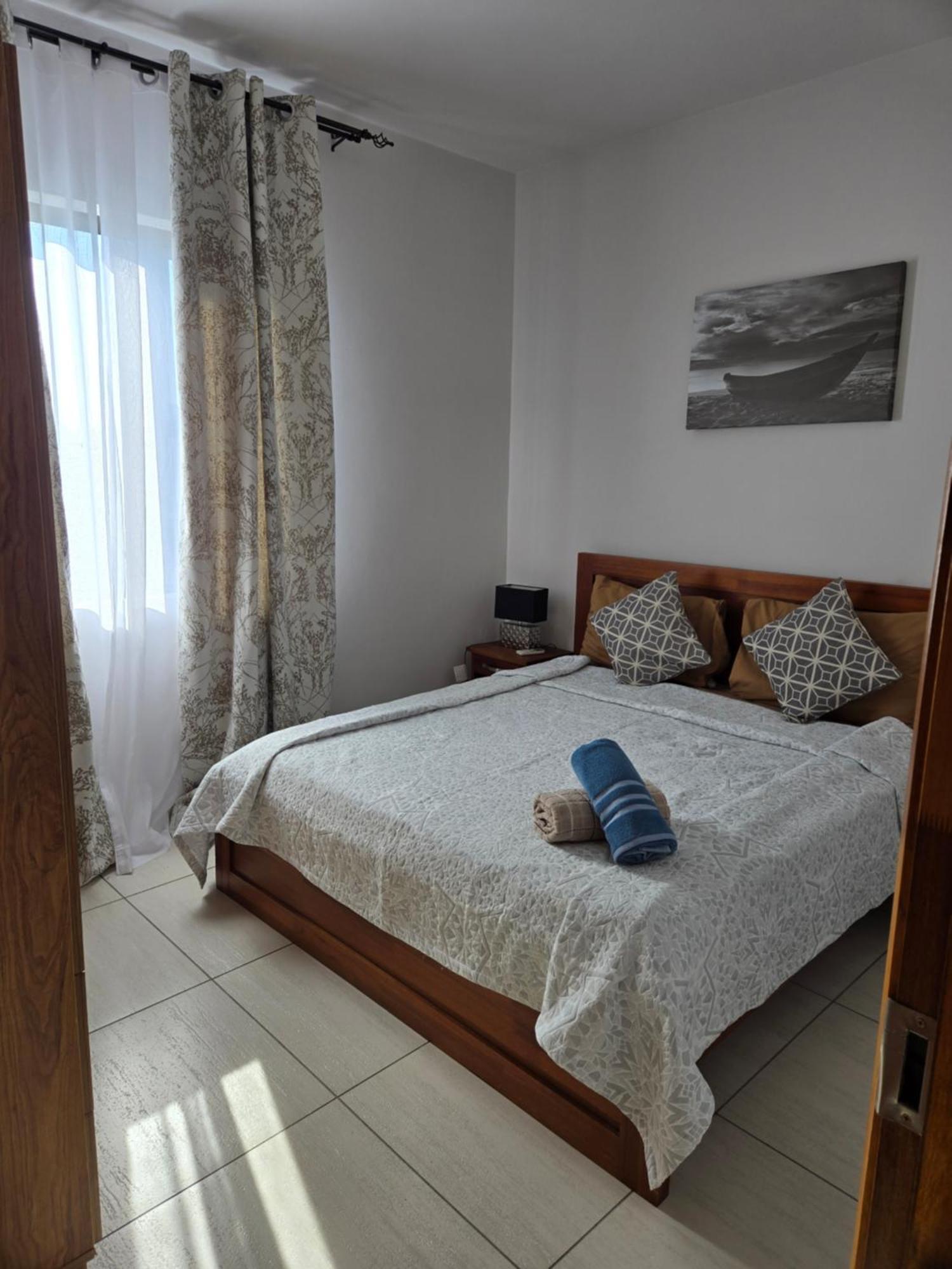 Modern And Cosy Condo: Westwood Apartments Flic-en-Flacq Екстериор снимка